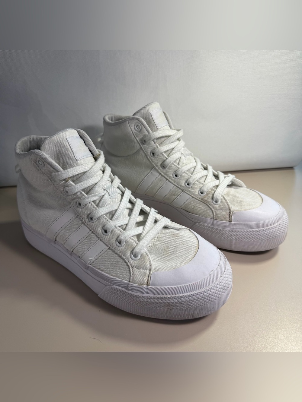 Adidas Womens Bravado 2.0 Mid Platform Sneaker Skate Shoes Canvas White Size 10